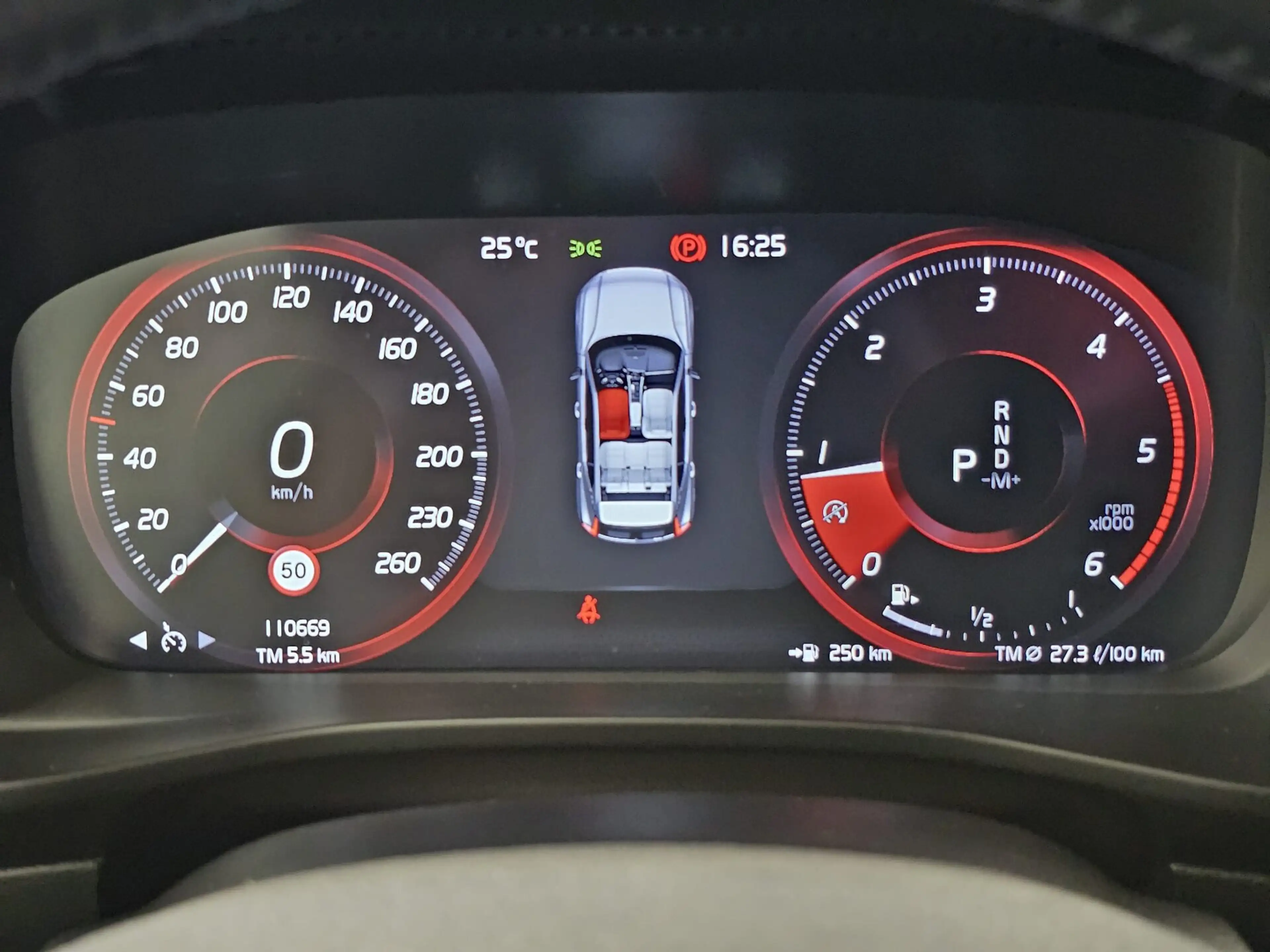 Volvo XC40 Momentum D4 AWD 190 CV — photo 13