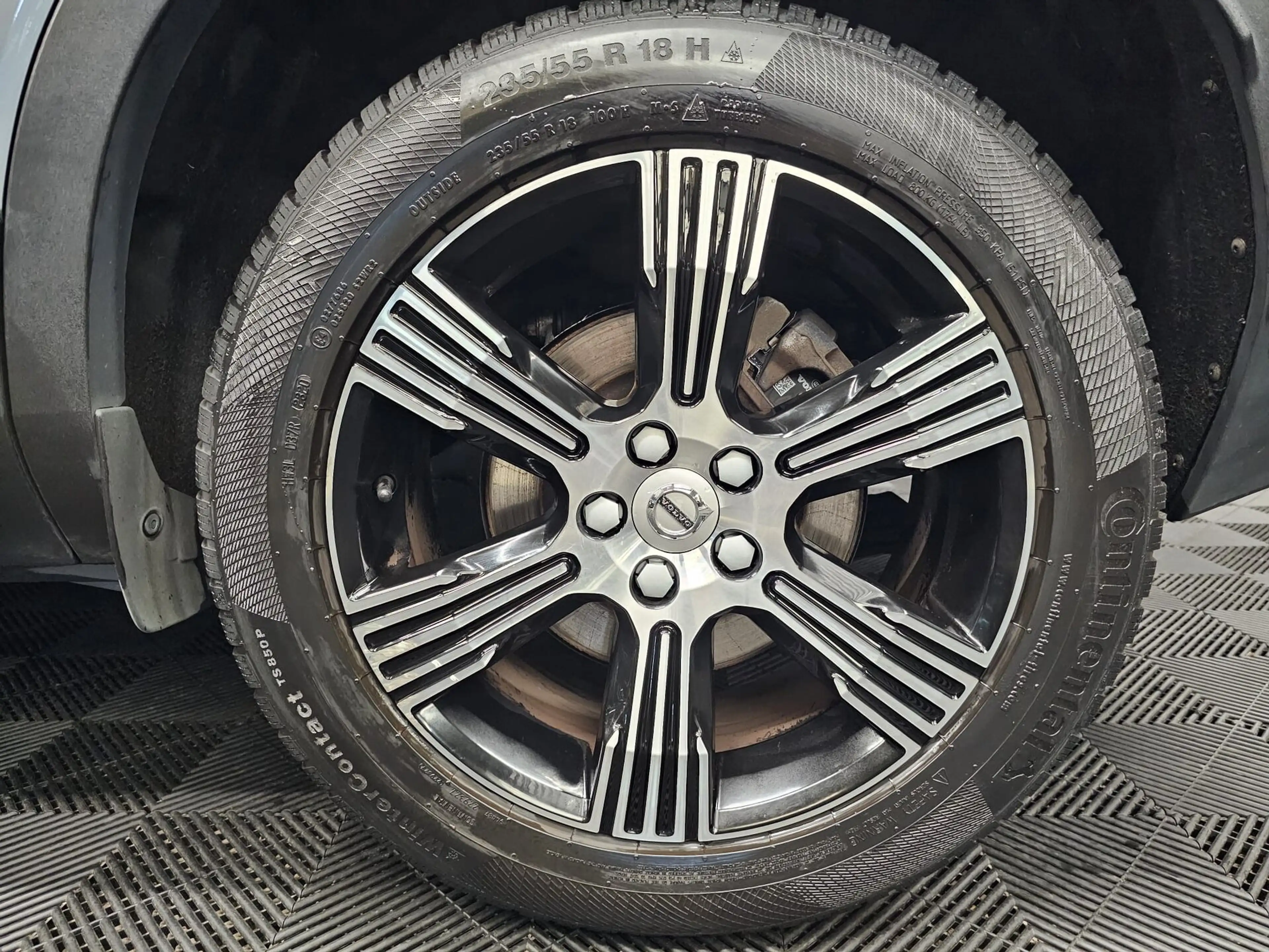 Volvo XC40 Momentum D4 AWD 190 CV — photo 7