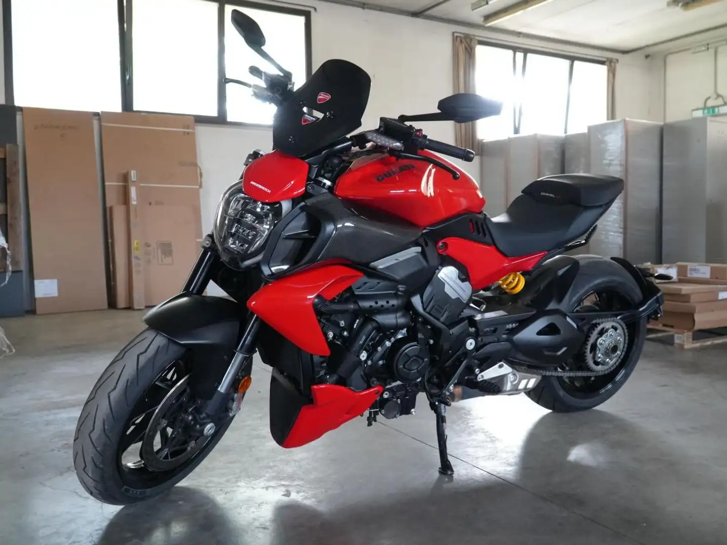 Ducati Diavel V4 Rosso - 1