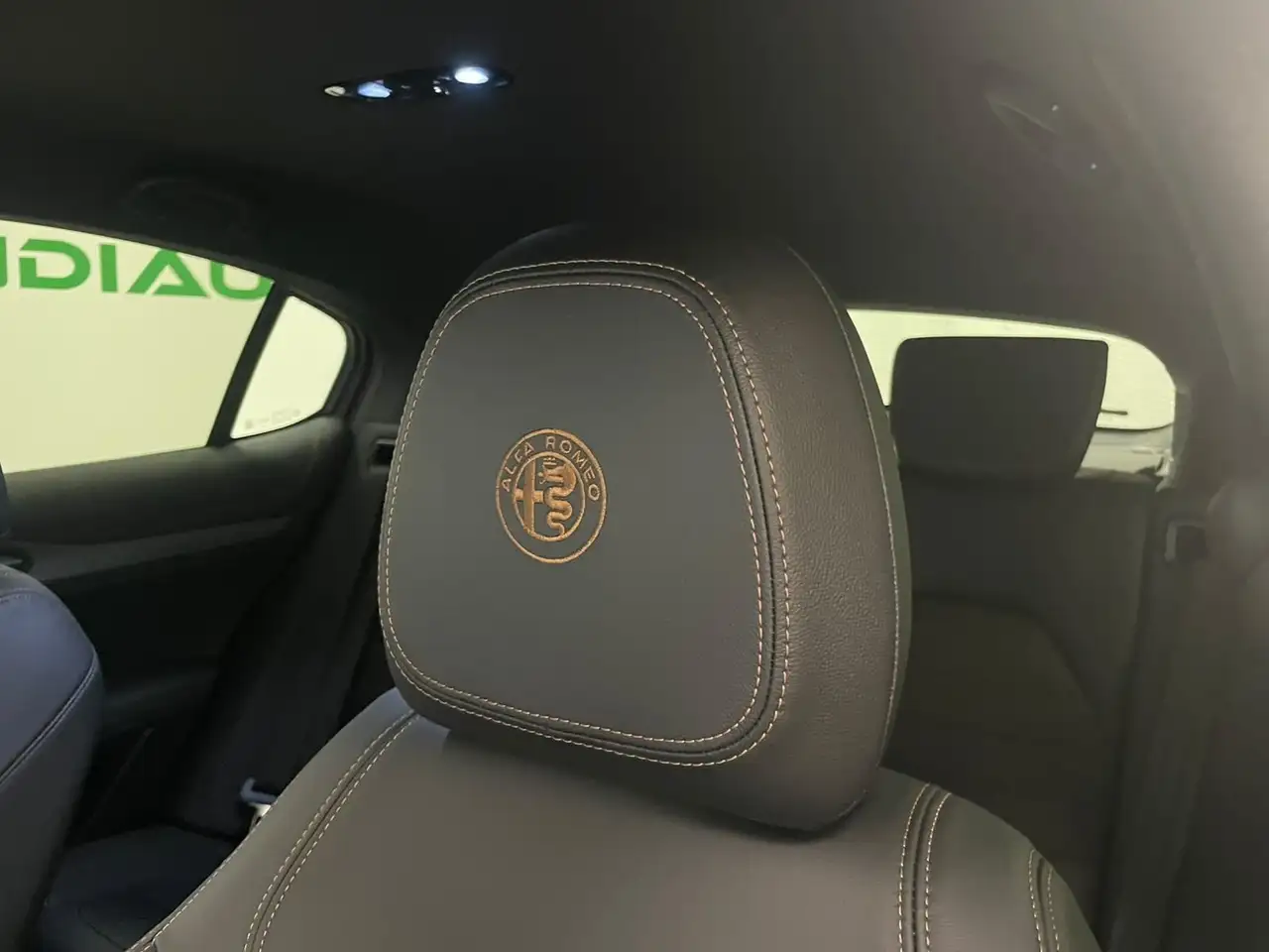 Alfa Romeo Stelvio 2025 — фото 19