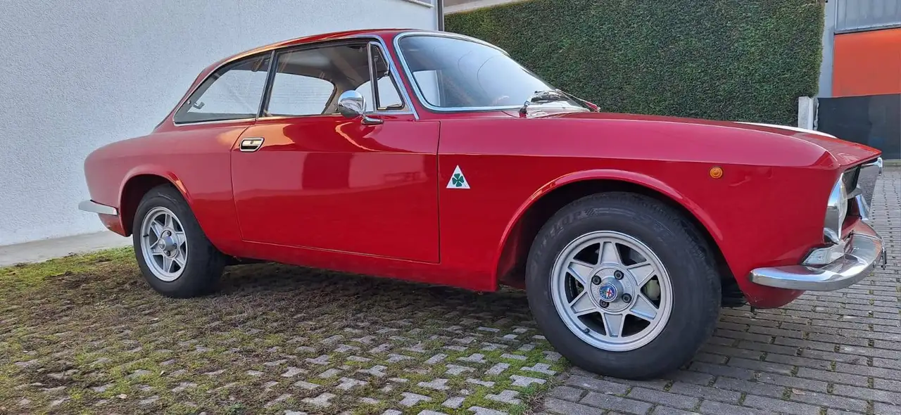 Alfa Romeo GT 1300 junior, foto 2