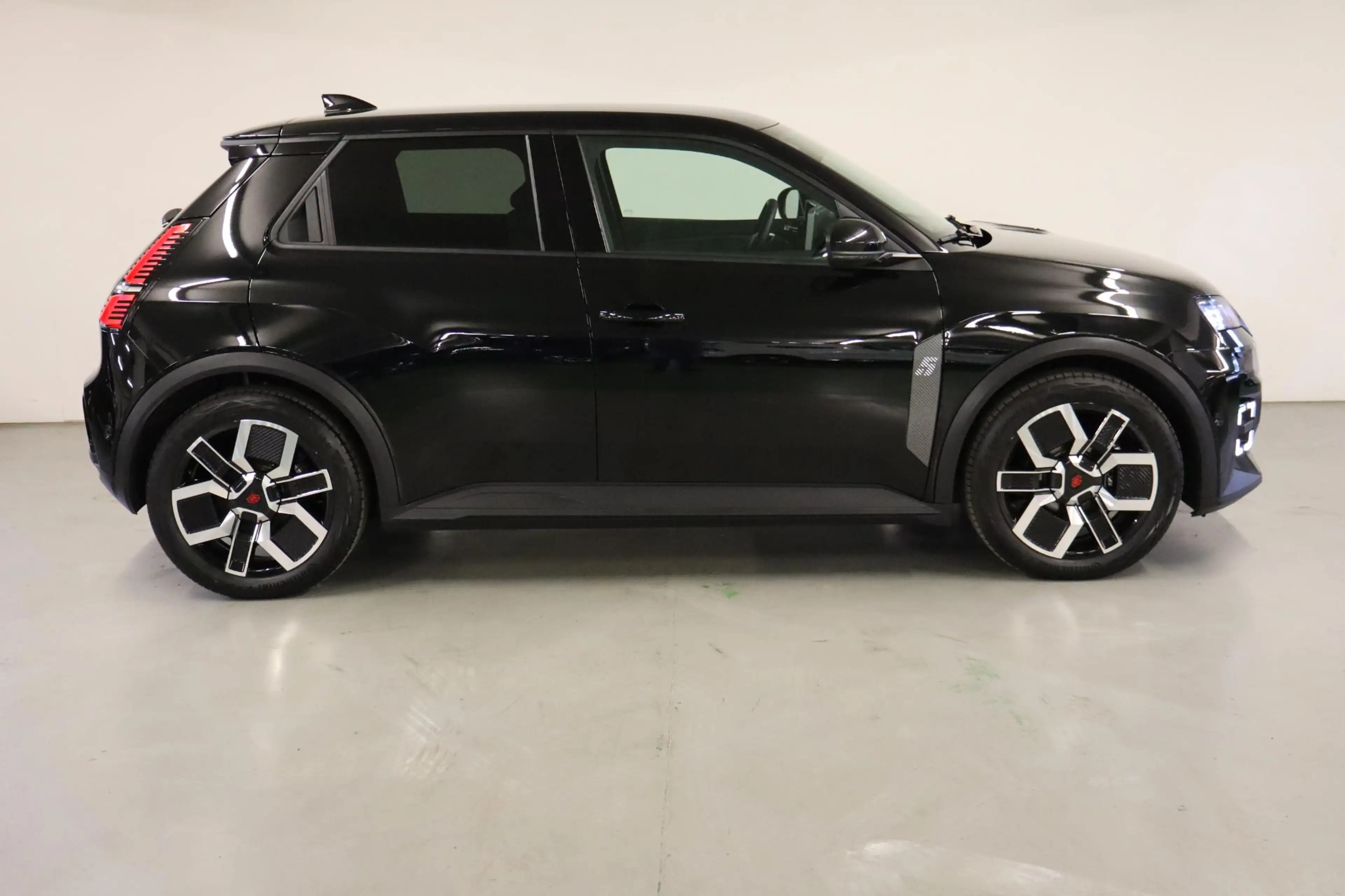 Renault R 5 Comfort Range Techno 52 kWh | 10” OpenR Link Multi — photo 9