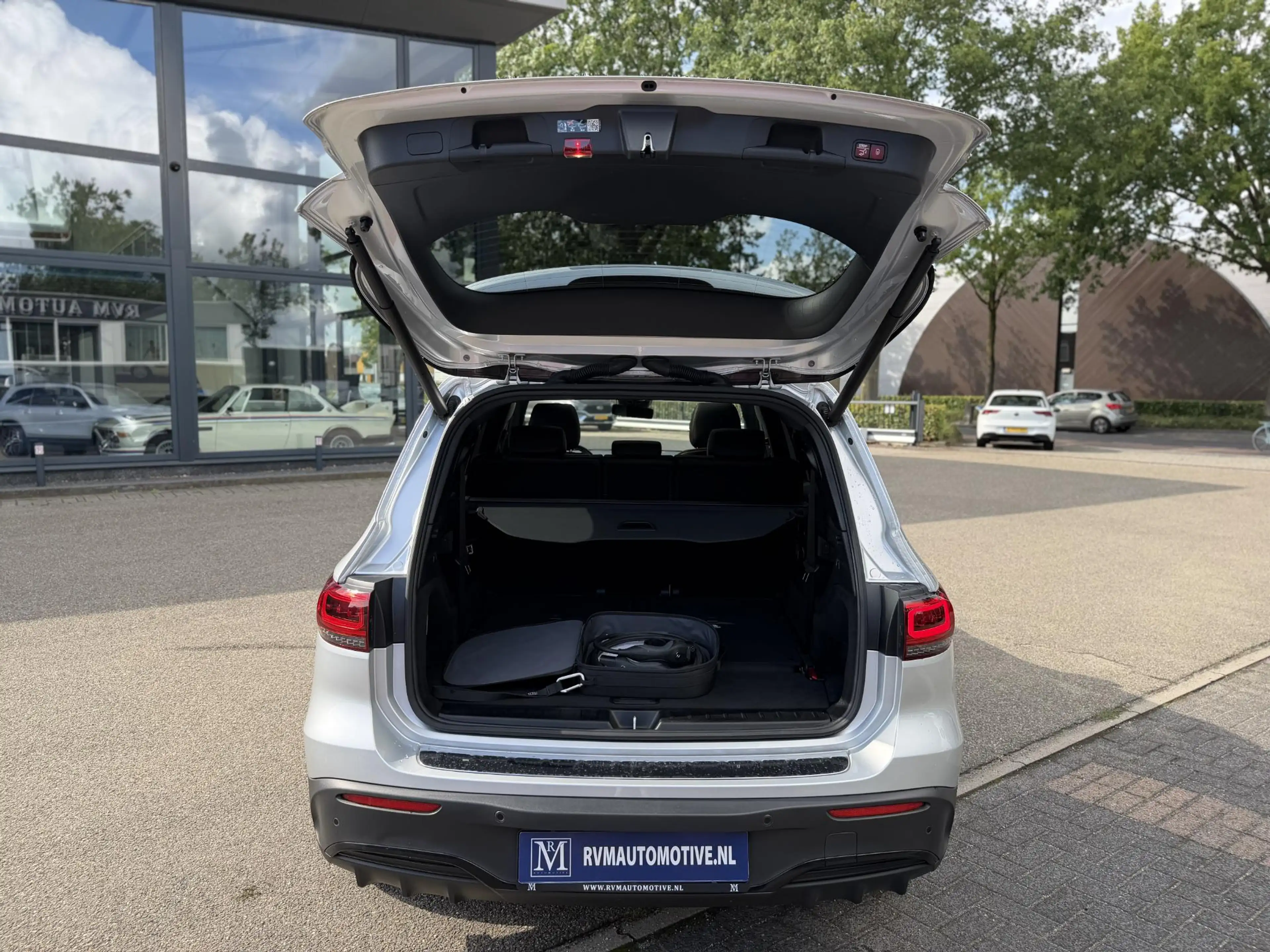 Mercedes-Benz EQB 300 4MATIC AMG Line 7p. 67 kWh | SOH 98% | NIGHT PAKKE — photo 5