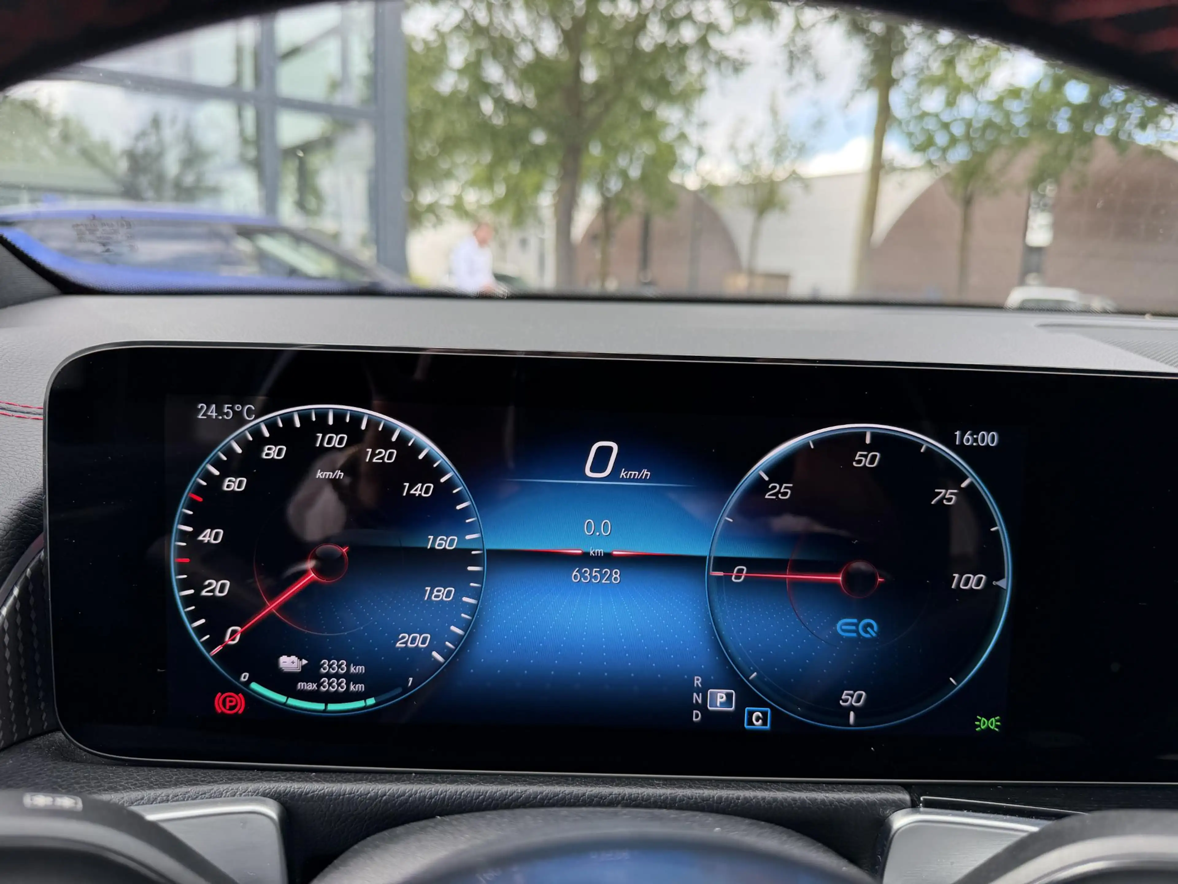 Mercedes-Benz EQB 300 4MATIC AMG Line 7p. 67 kWh | SOH 98% | NIGHT PAKKE — photo 23