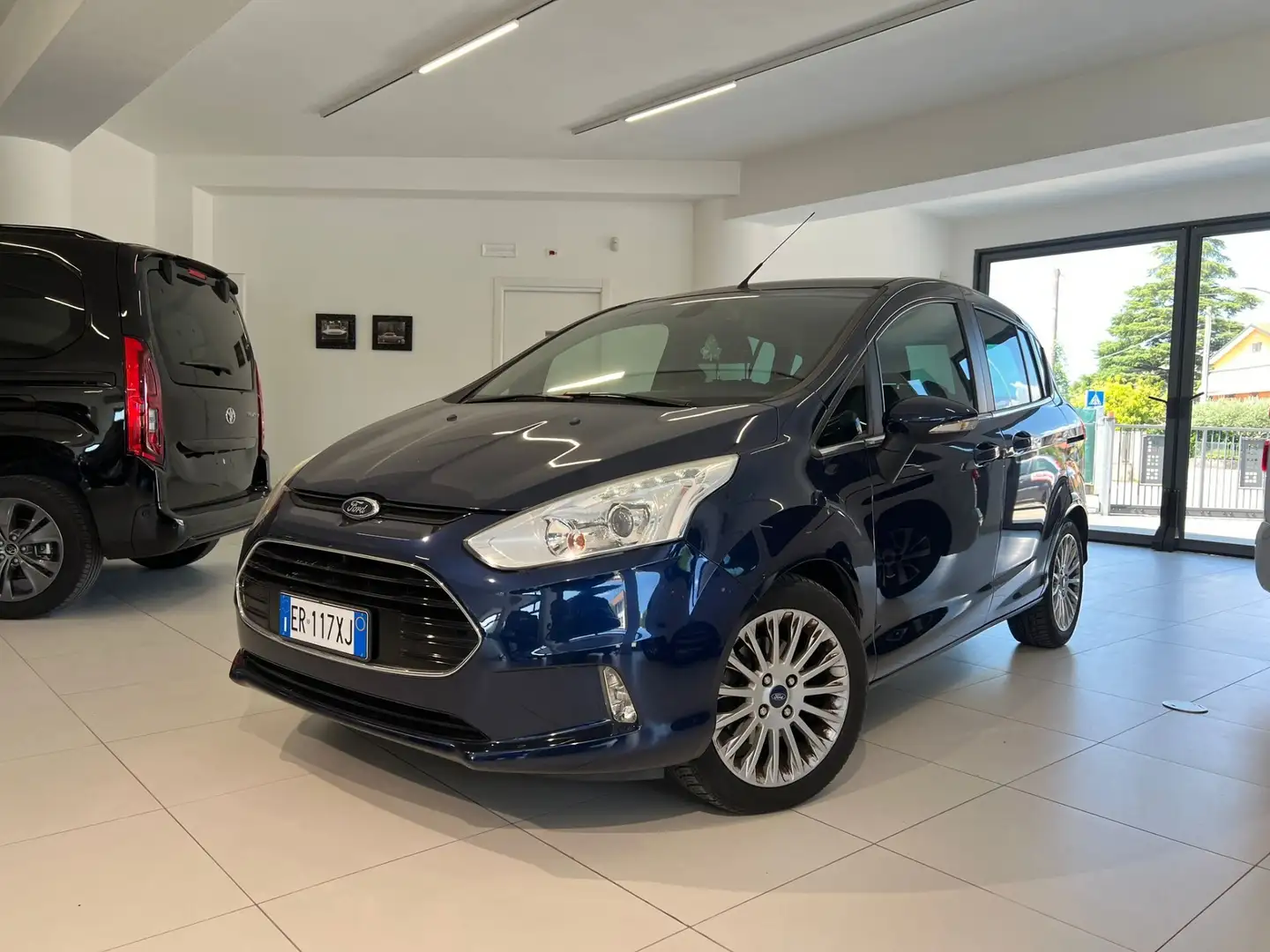 Ford B-Max 1.0 EcoBoost 100 CV Titanium Blauw - 2