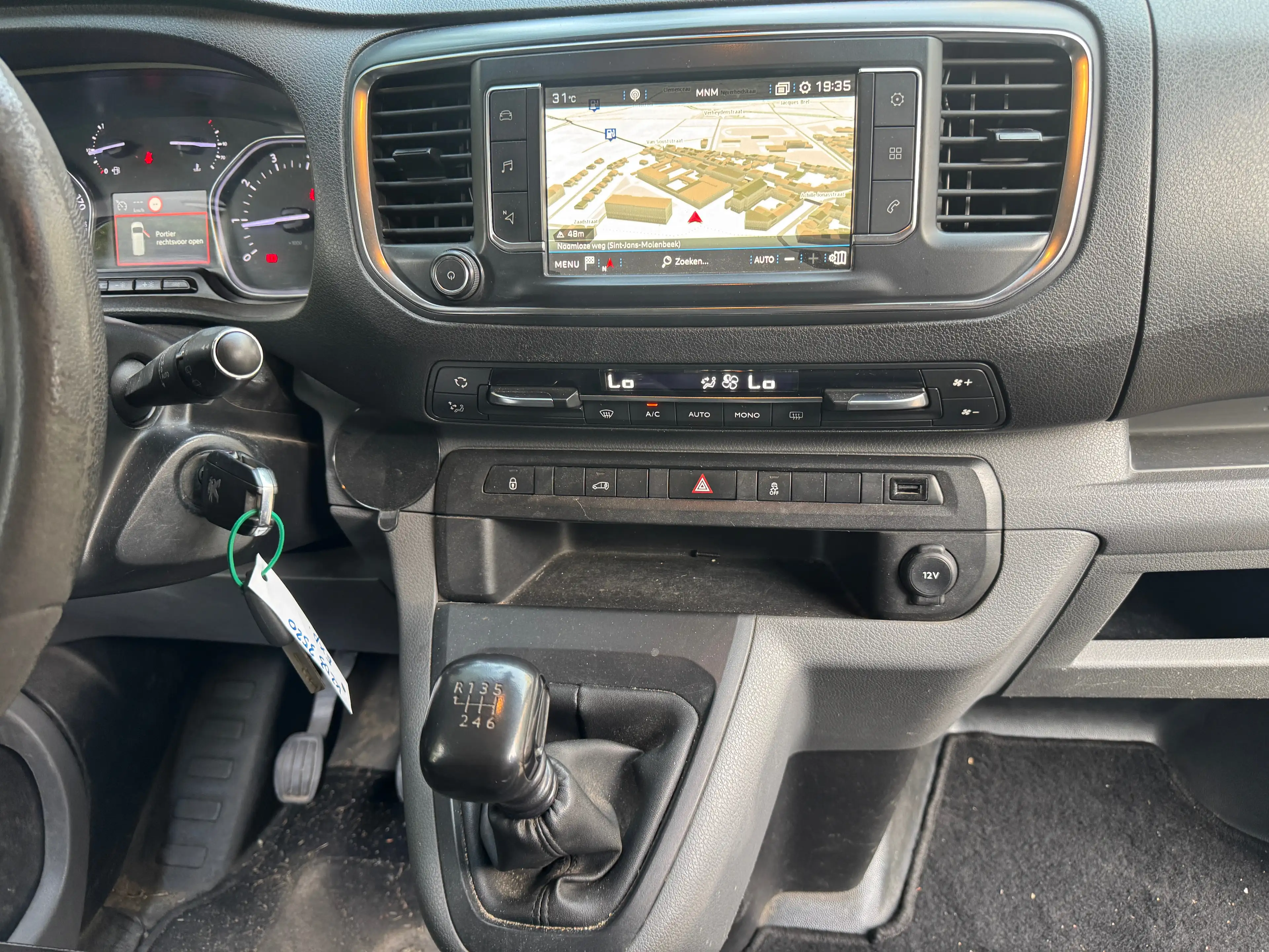 Peugeot Expert Expert 2.0 BlueHDi L3 Long Utility S — photo 12