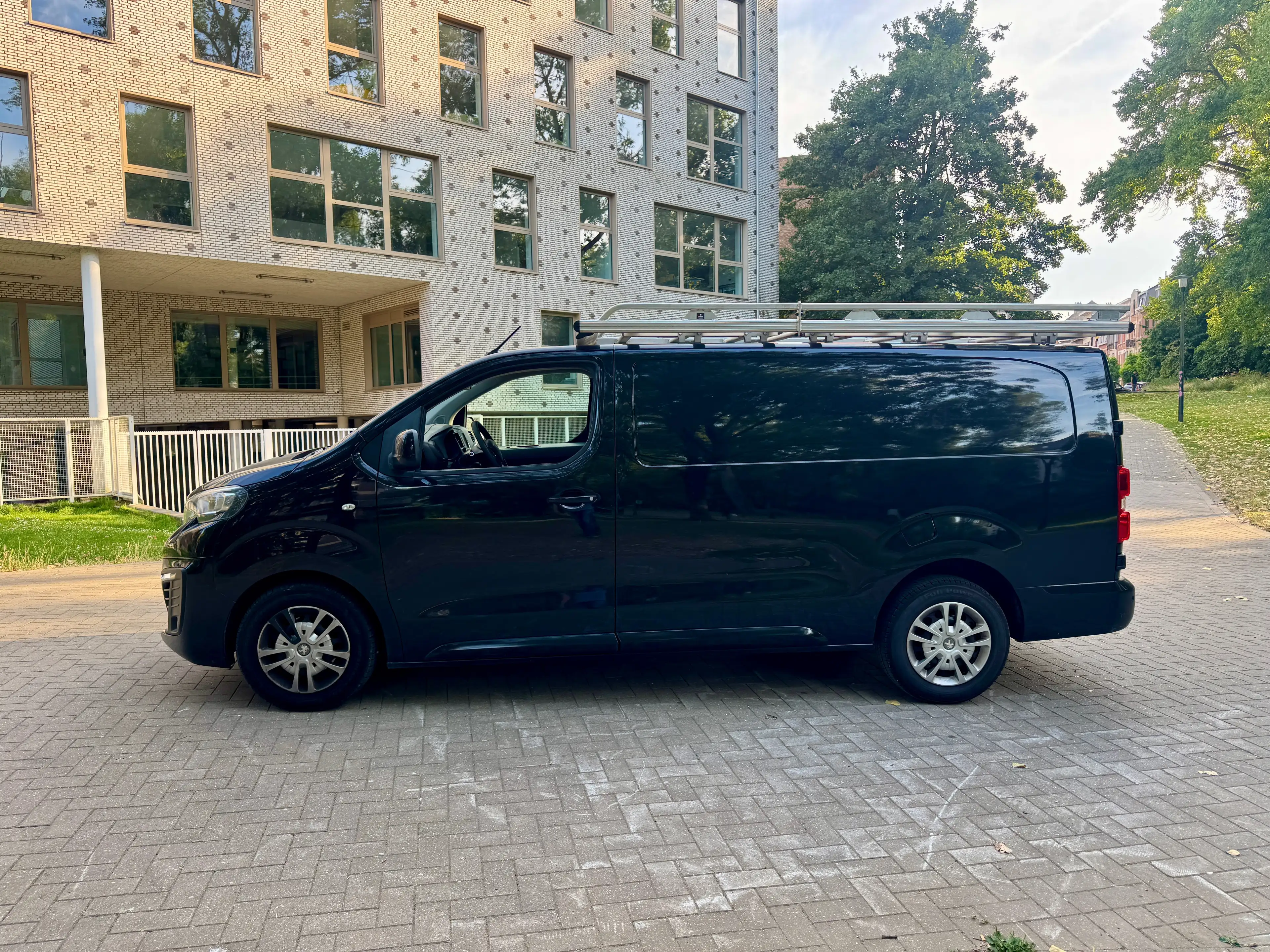 Peugeot Expert Expert 2.0 BlueHDi L3 Long Utility S — photo 6