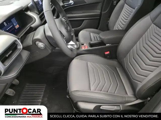 Jeep Avenger view 11