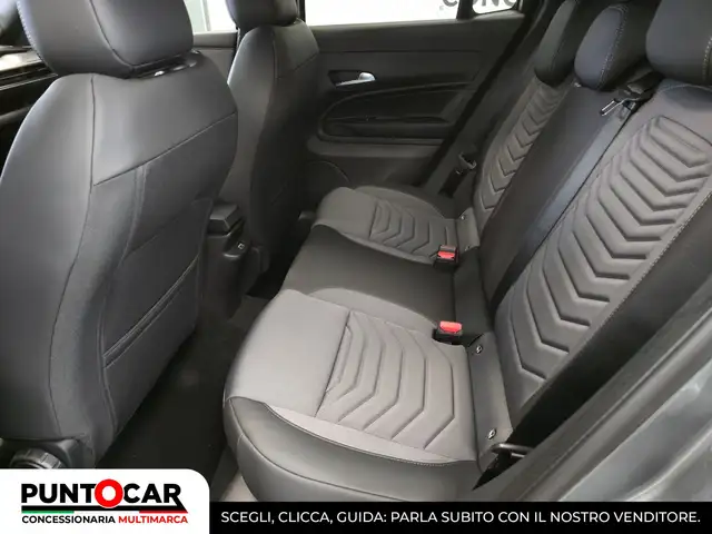 Jeep Avenger view 9