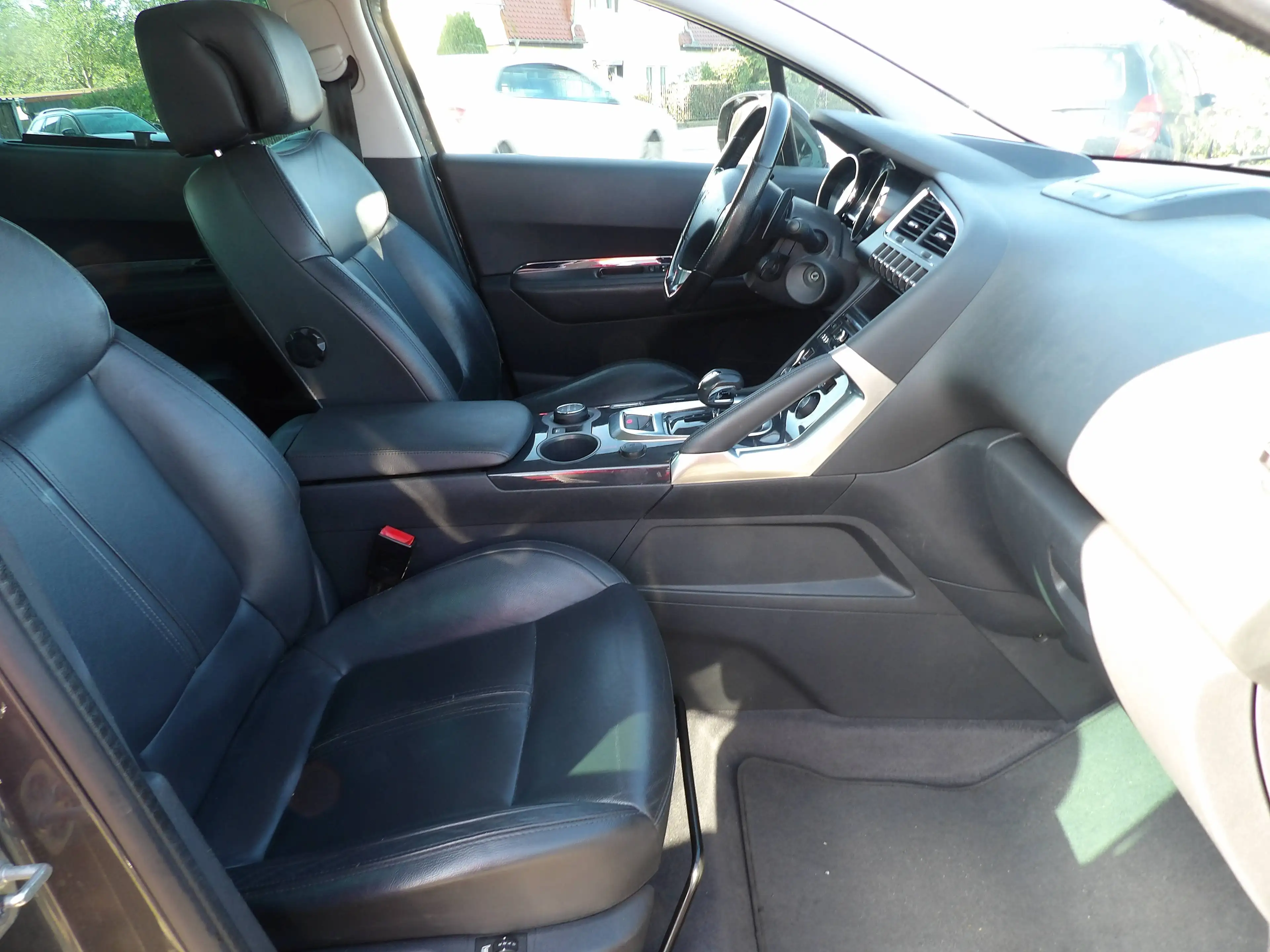 Peugeot 3008 Hybrid4, Allrad, Klima, Navi, HU-AU NEU — photo 8