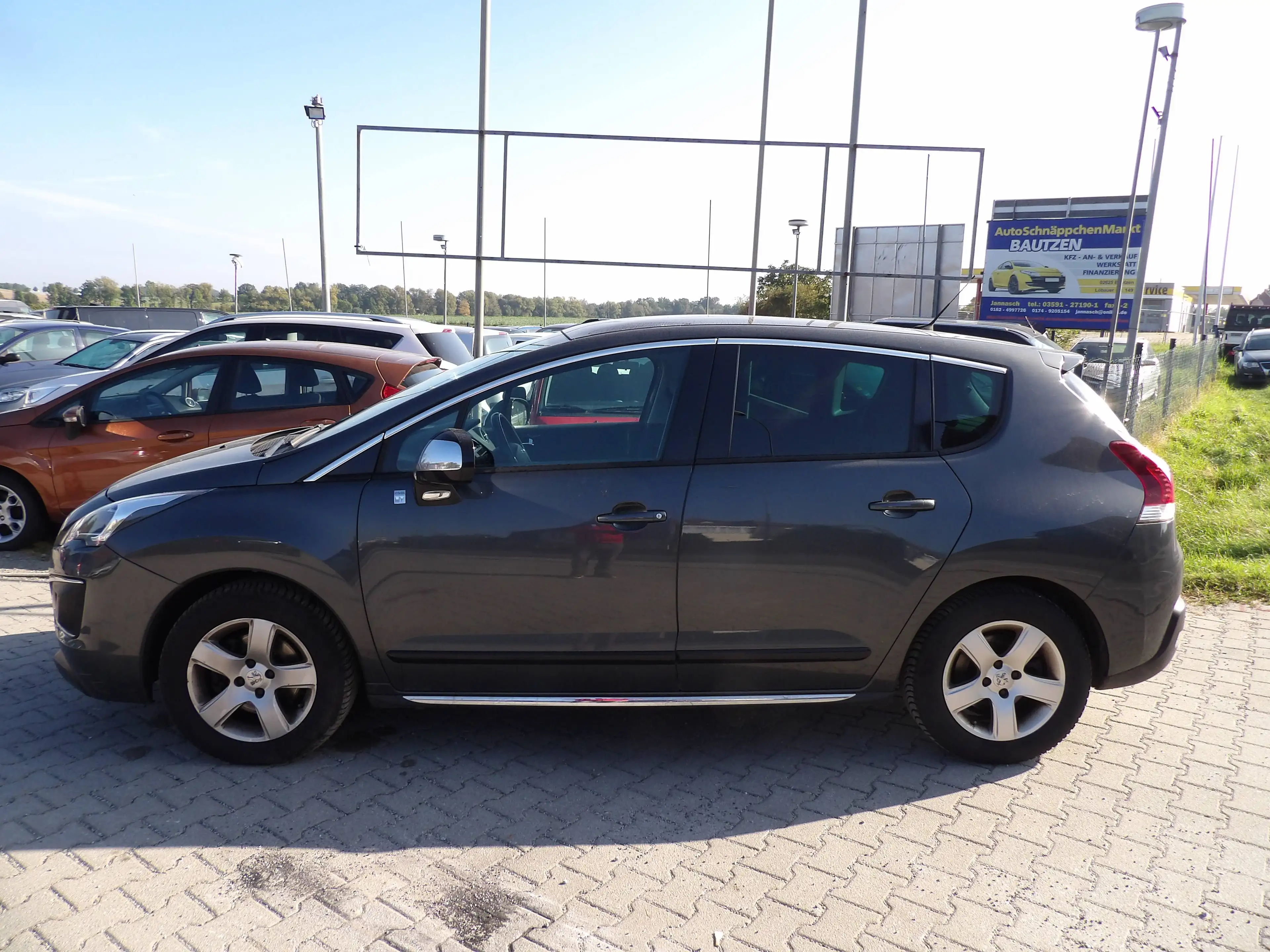 Peugeot 3008 Hybrid4, Allrad, Klima, Navi, HU-AU NEU — photo 4
