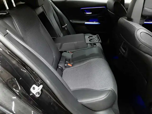 Mercedes-Benz C-Class view 14