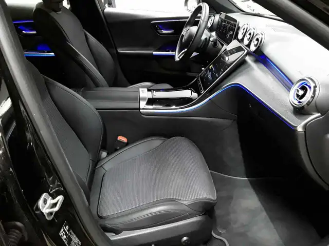Mercedes-Benz C-Class view 8