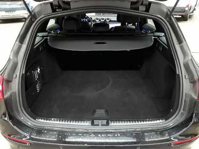 Mercedes-Benz C-Class view 15