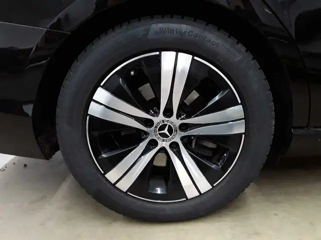 Mercedes-Benz C-Class view 18