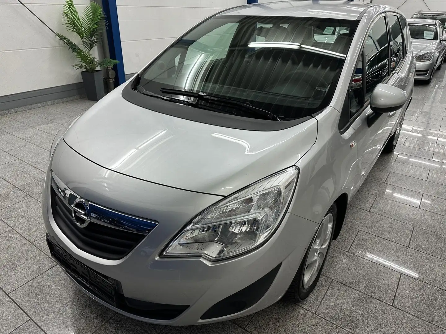 Opel Meriva 1.7 CDTI*AUTOM*TEMP*ZAHNR-NEU*1-HAND*45KM Silber - 2