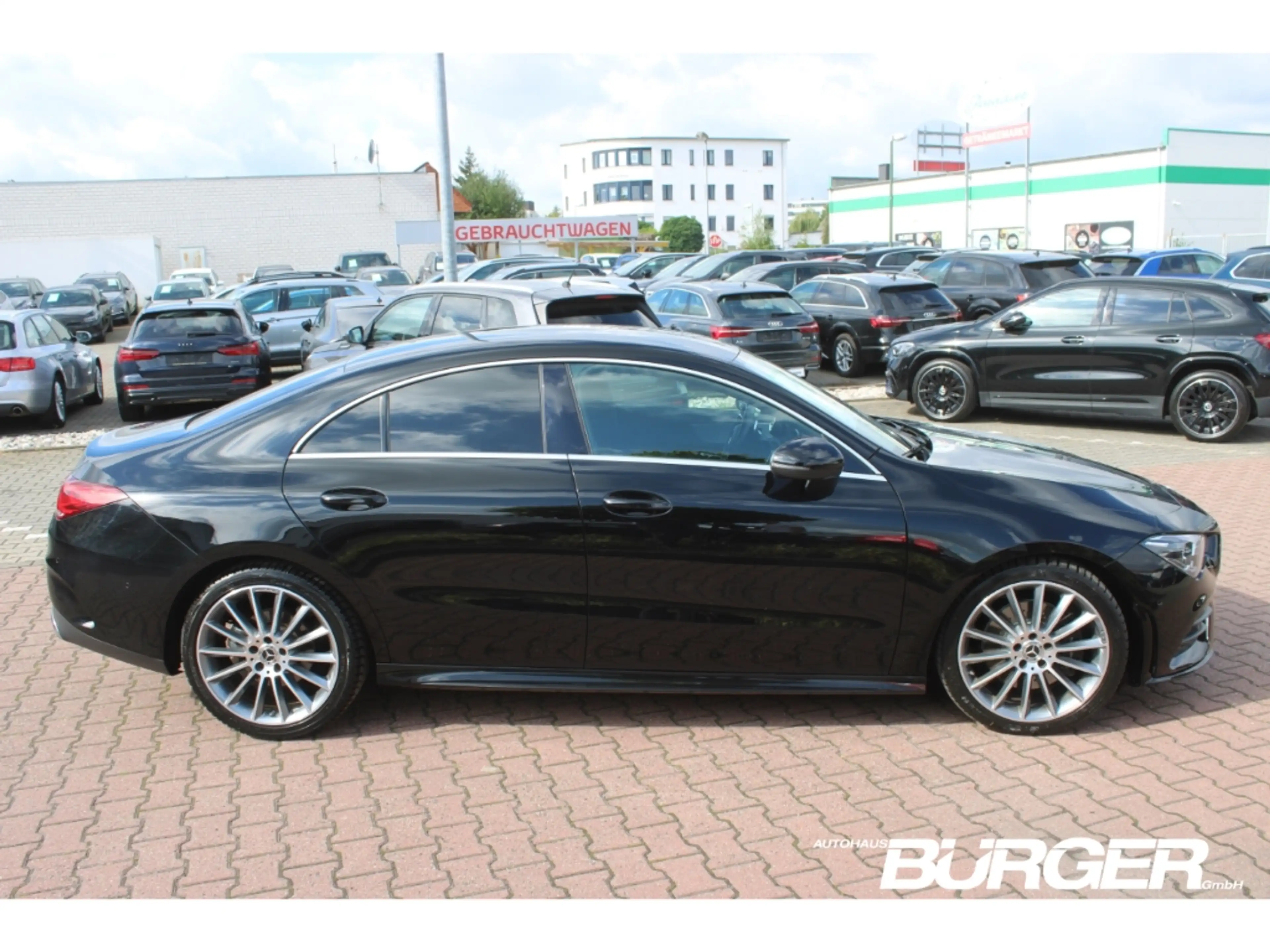 Mercedes-Benz CLA 220 AMG *Geräusche* Navi ACC Kamera SitzHZG LED High-P — photo 4