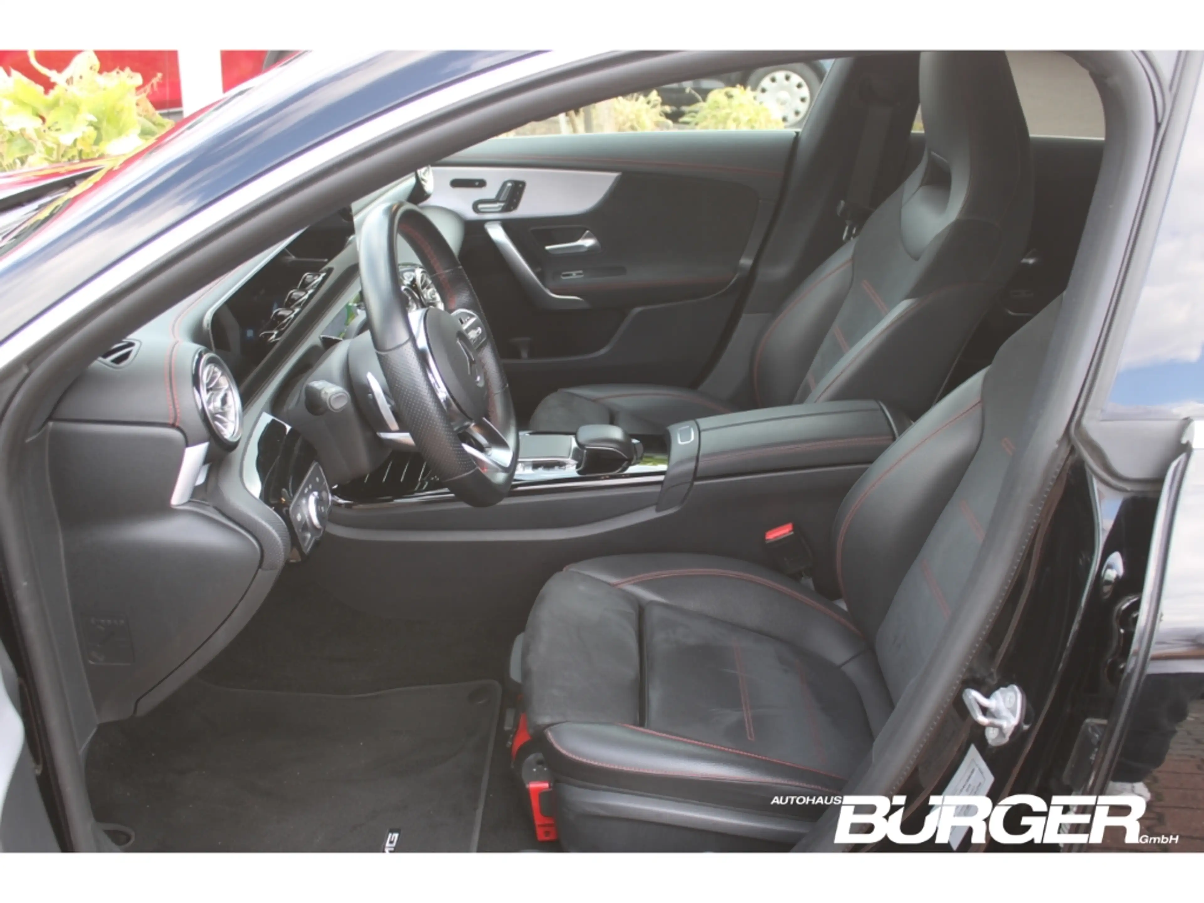 Mercedes-Benz CLA 220 AMG *Geräusche* Navi ACC Kamera SitzHZG LED High-P — photo 10
