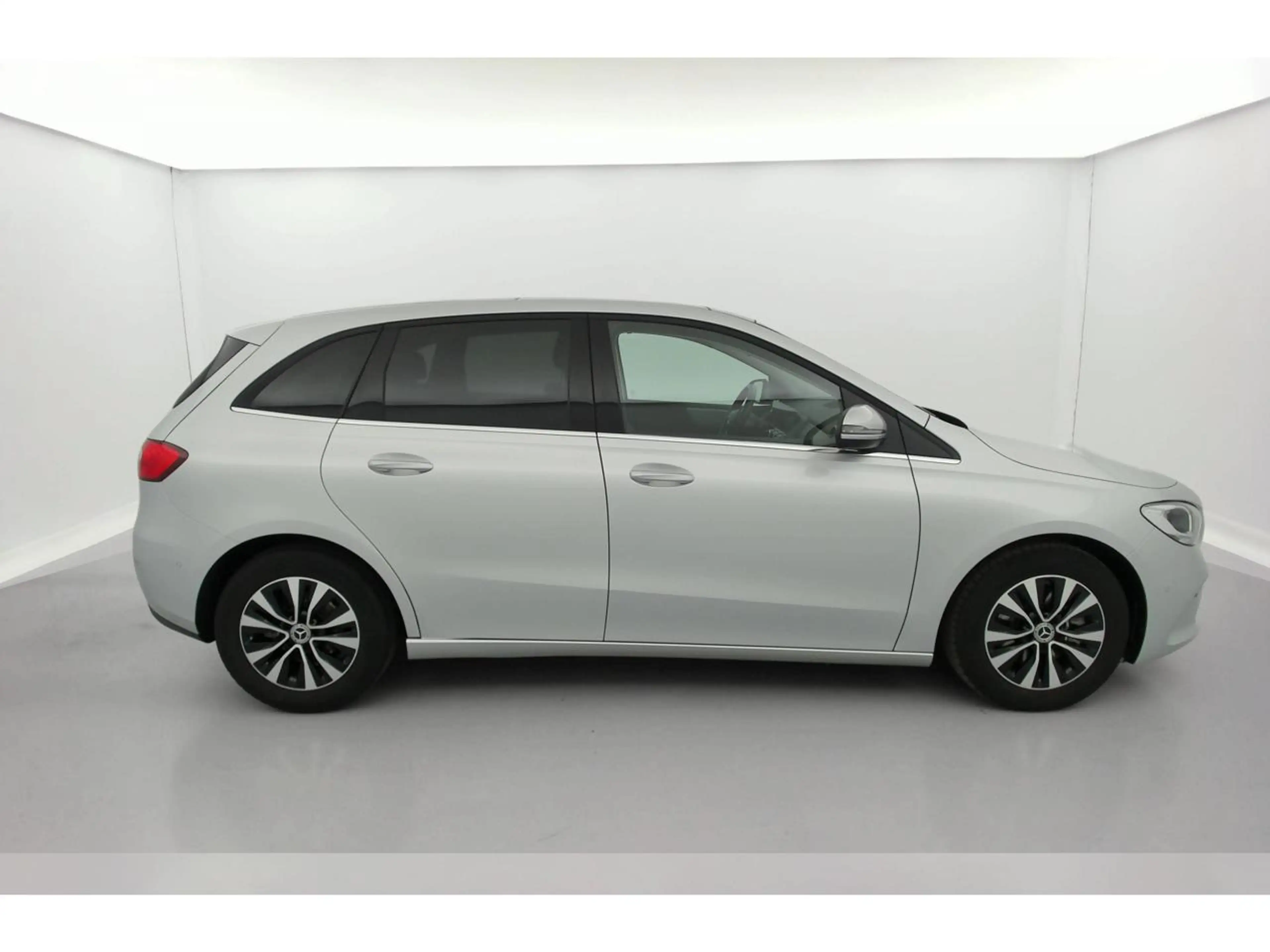 Mercedes-Benz B 180 180d Business Solution — photo 7
