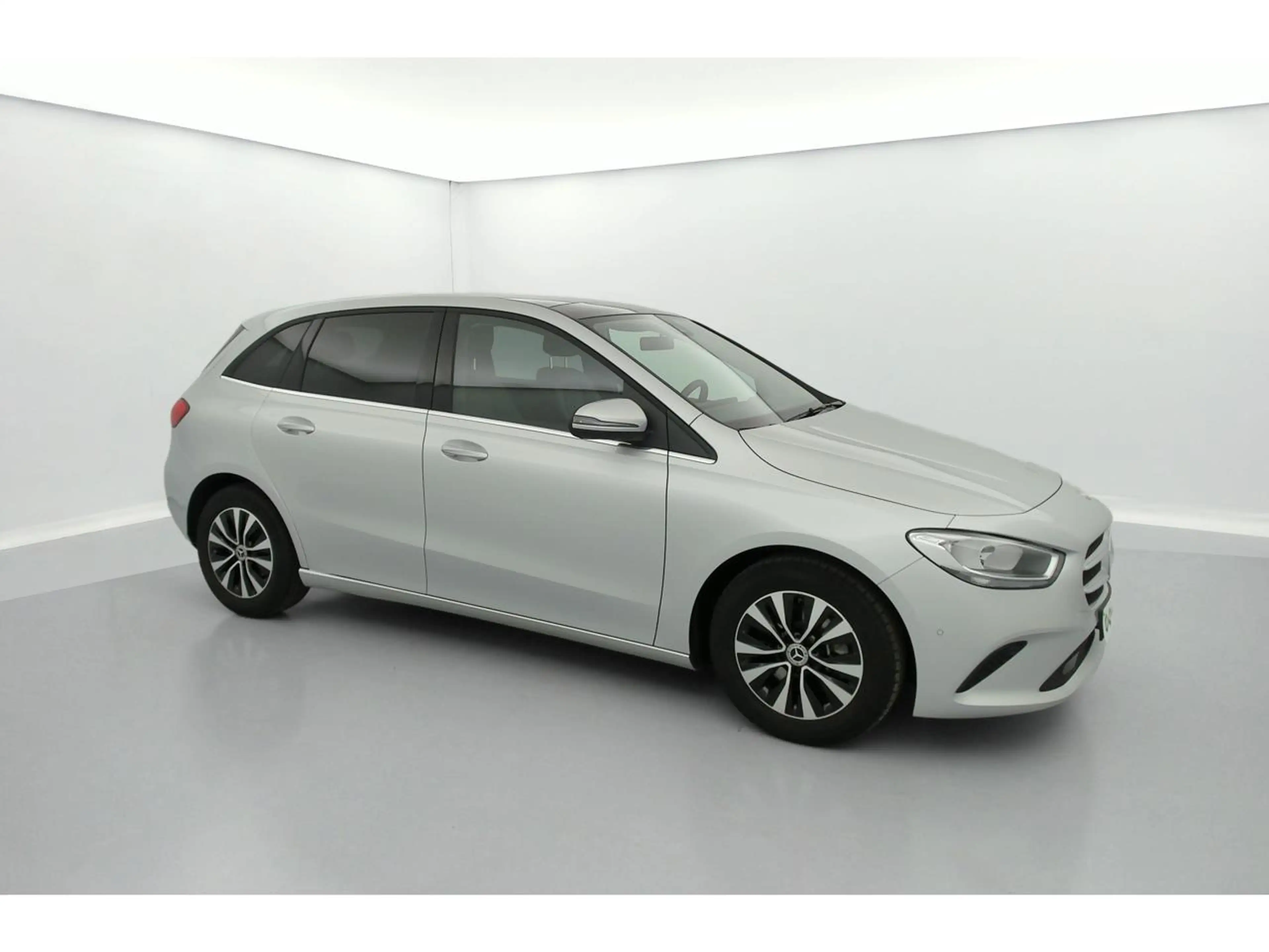 Mercedes-Benz B 180 180d Business Solution — photo 10