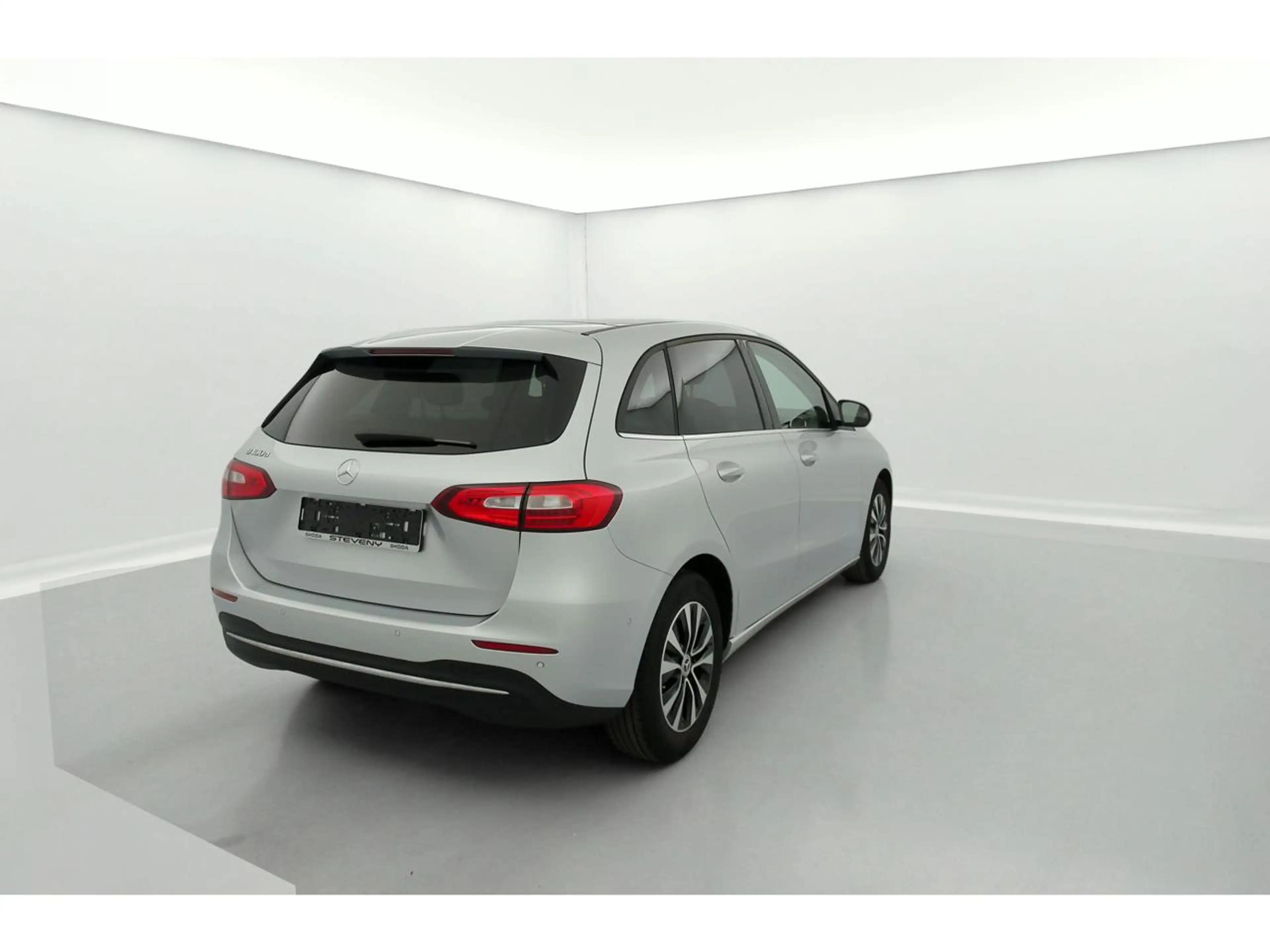 Mercedes-Benz B 180 180d Business Solution — photo 9