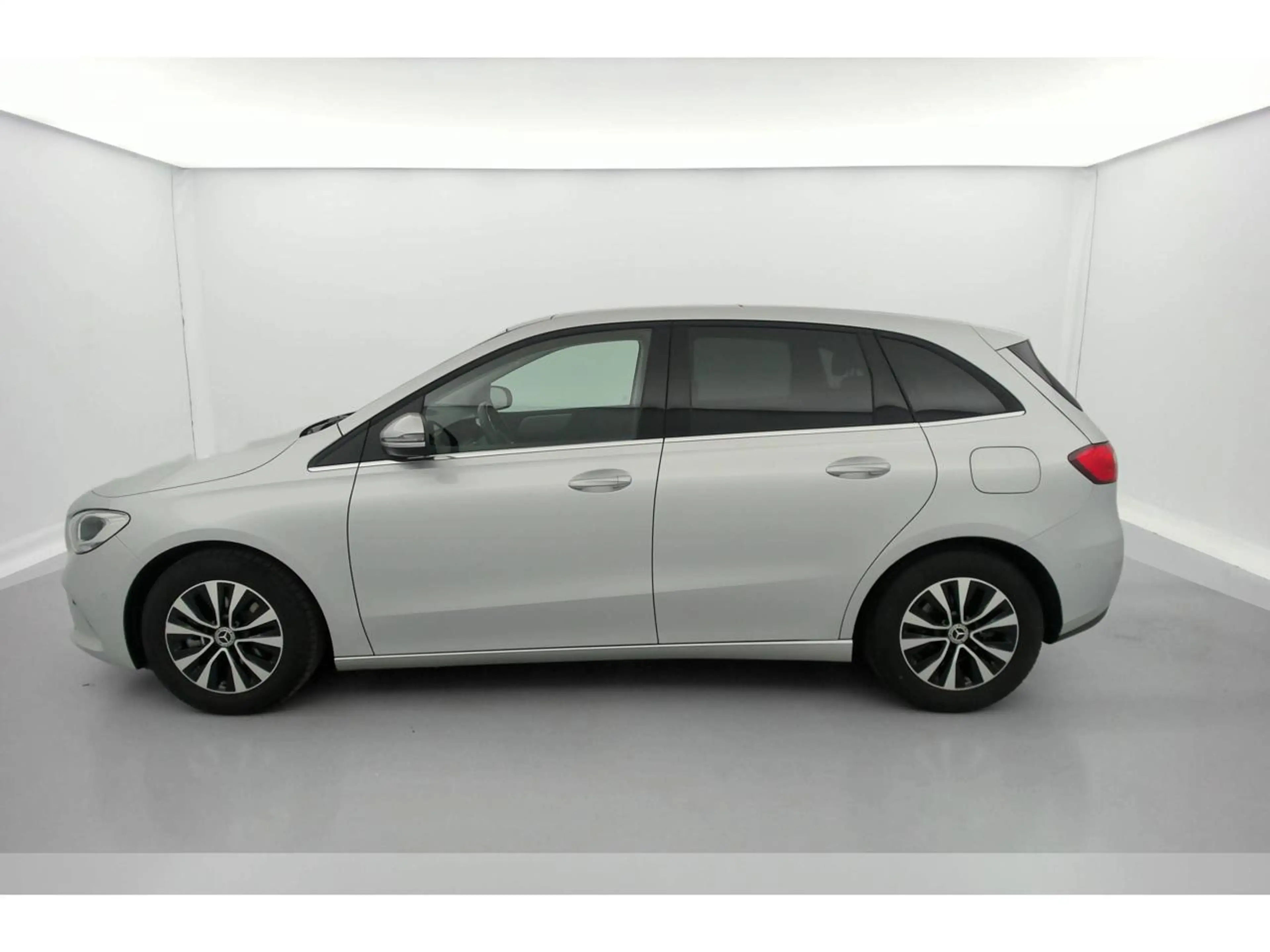 Mercedes-Benz B 180 180d Business Solution — photo 4
