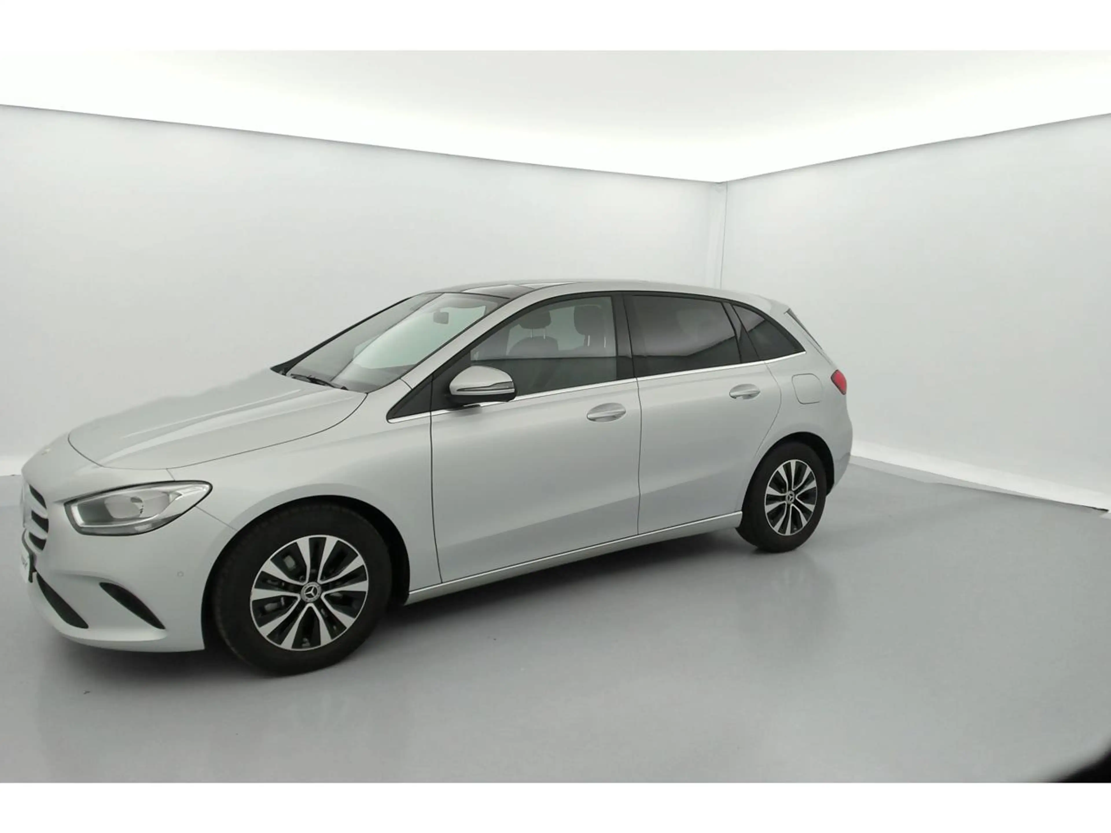 Mercedes-Benz B 180 180d Business Solution — photo 11