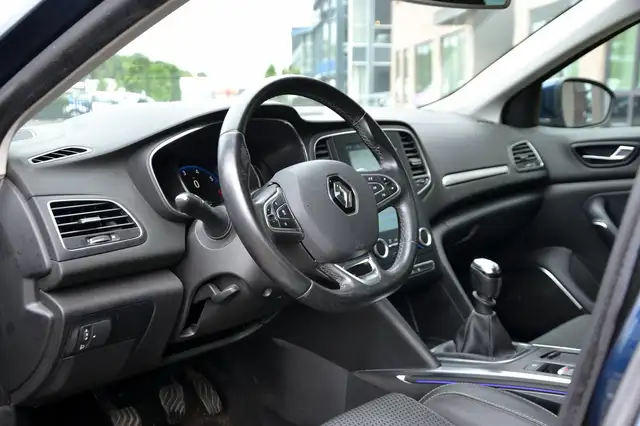 Renault Megane view 6