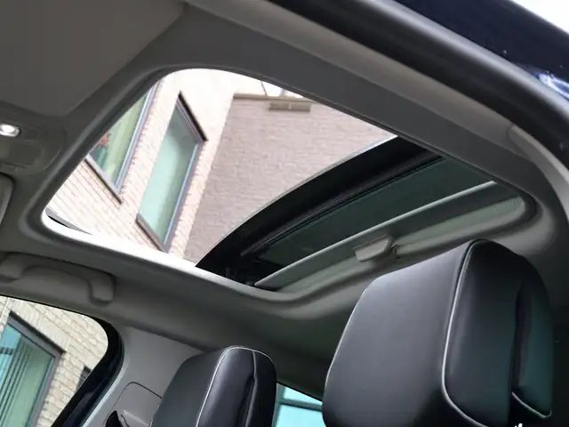 Renault Megane view 8