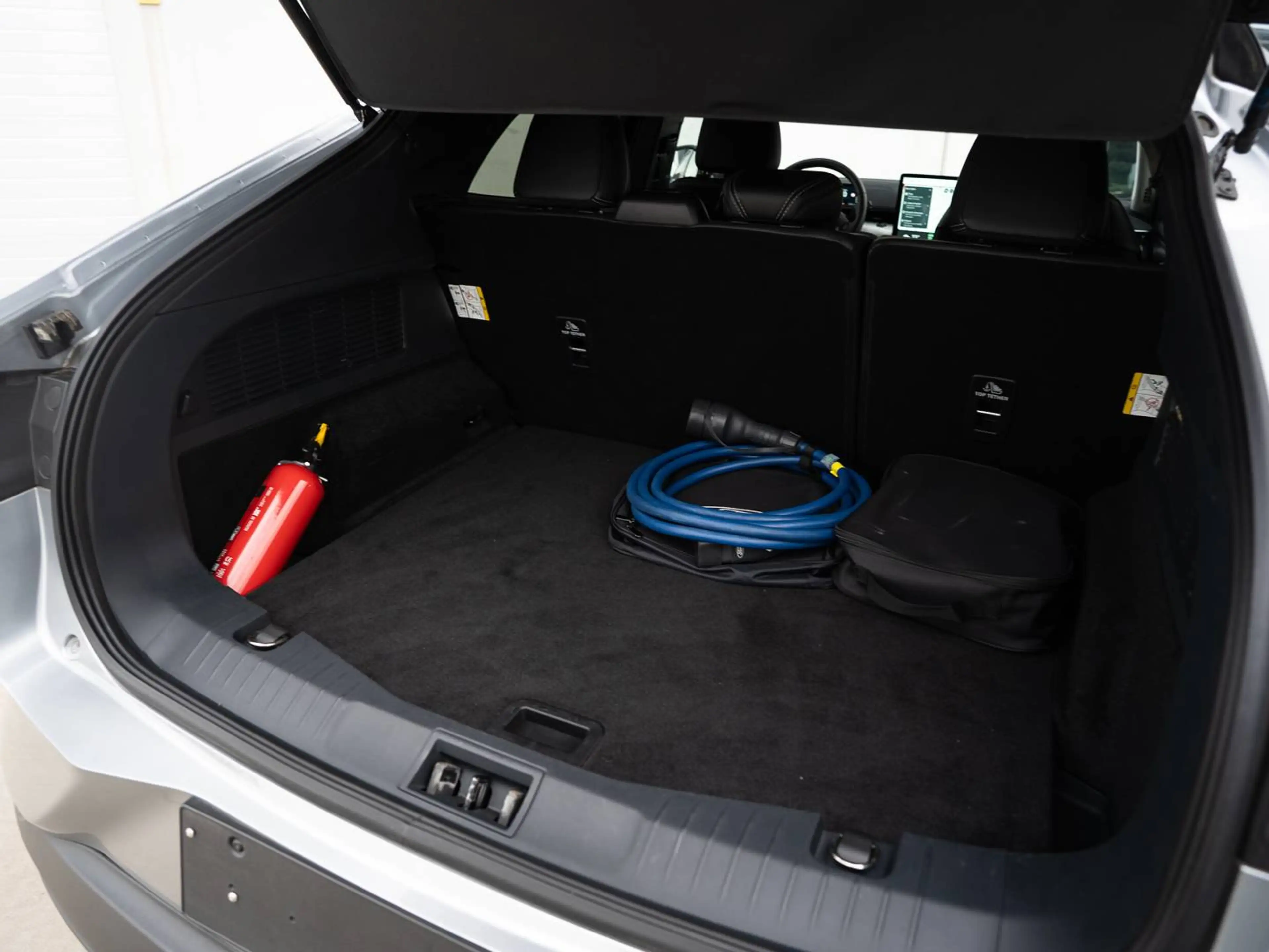 Ford Mustang Mach-E 76 kWh l Standard Range l Camera l Carplay l 93% SOH l Heated Steer — photo 15