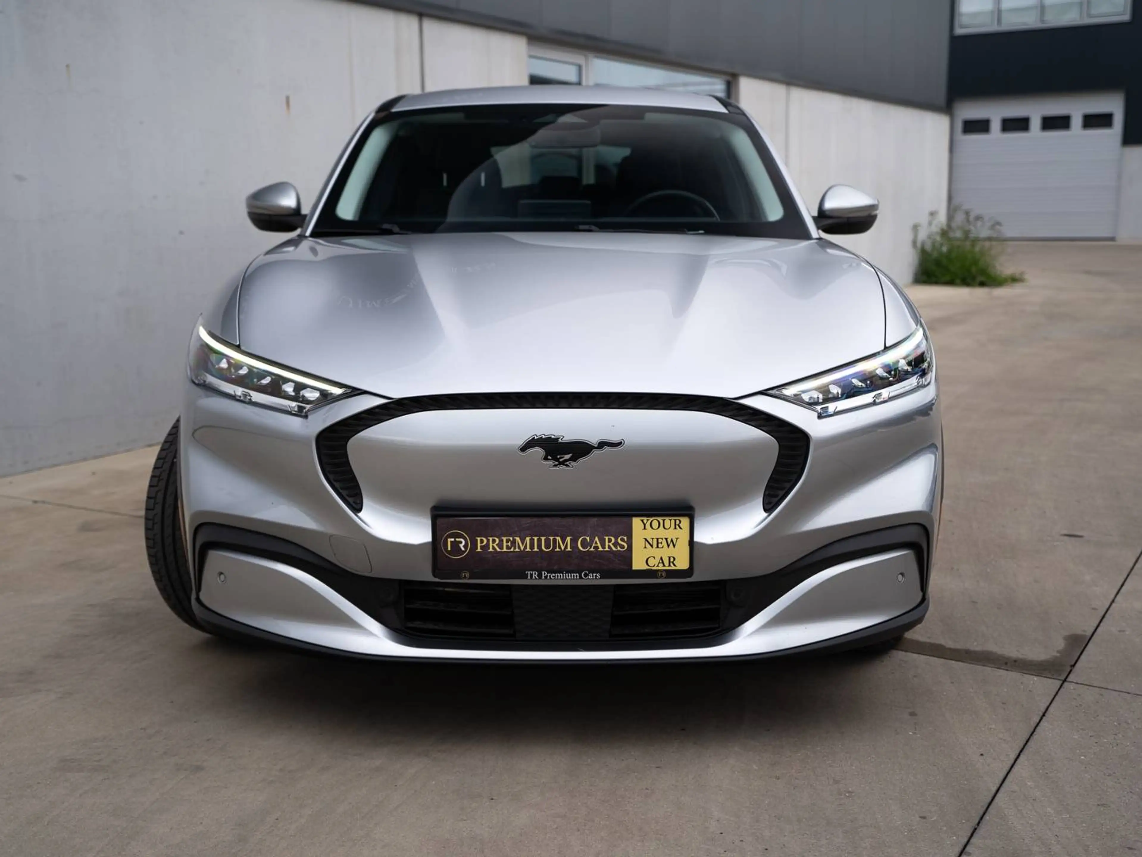 Ford Mustang Mach-E 76 kWh l Standard Range l Camera l Carplay l 93% SOH l Heated Steer — photo 4