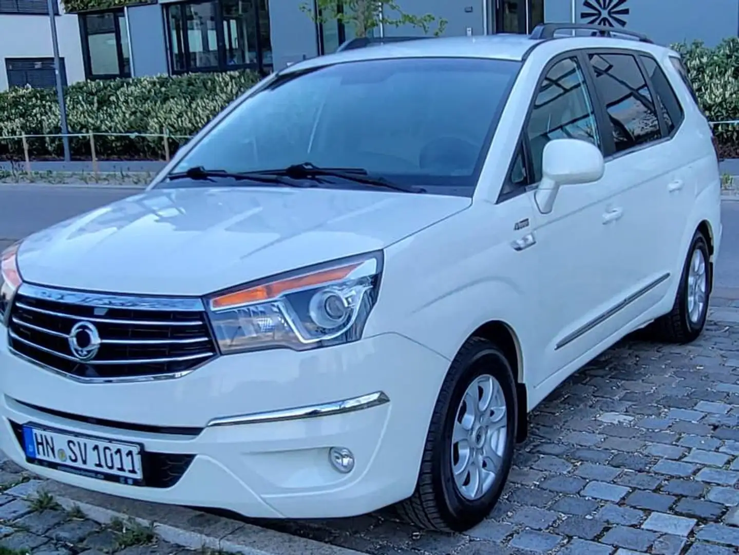 SsangYong Rodius Rodius 2.2 e-XDi220 Automatik 4WD Sapphire Weiß - 2