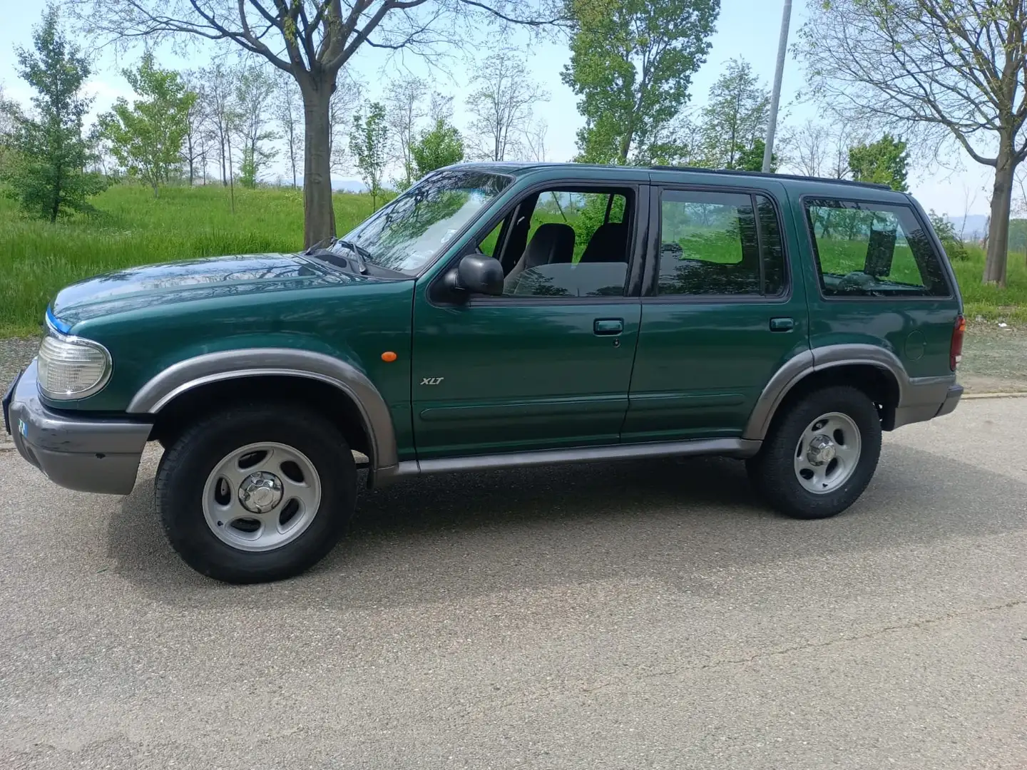 Ford Explorer XLS Verde - 2