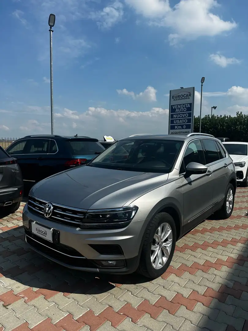 Volkswagen Tiguan 2.0 tdi Advanced 4motion 150cv dsg Silber - 1