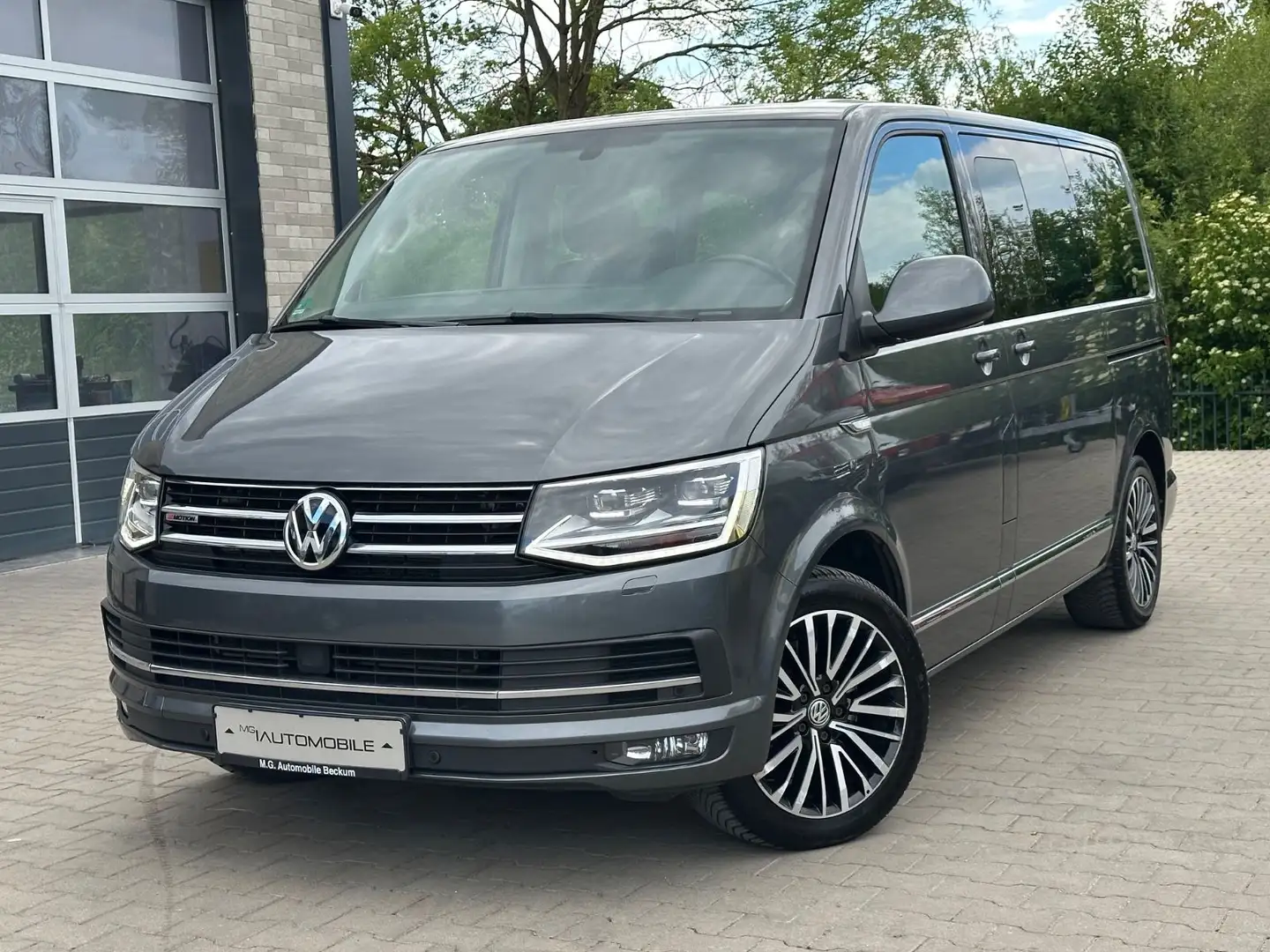 Volkswagen T6 Multivan 2.0 TDI DSG 4Motion Generation Six Szürke - 1