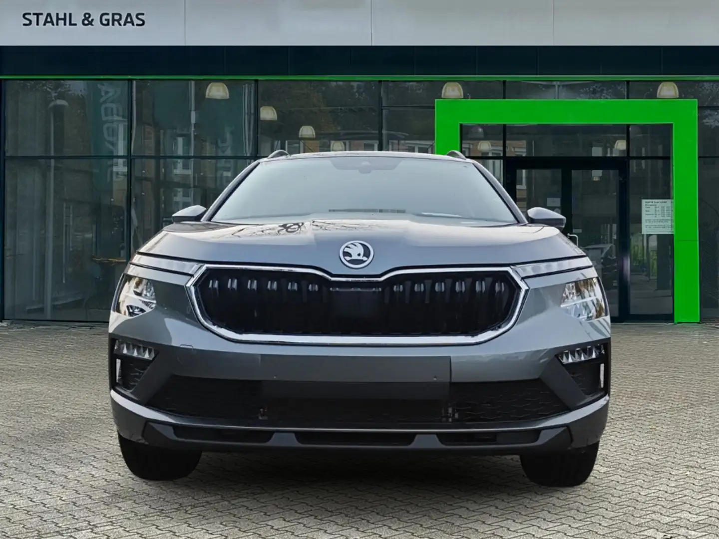 Skoda Kamiq Essence 1,0 TSI  5-Gang-Schaltgetrieb digitales Co Grau - 2