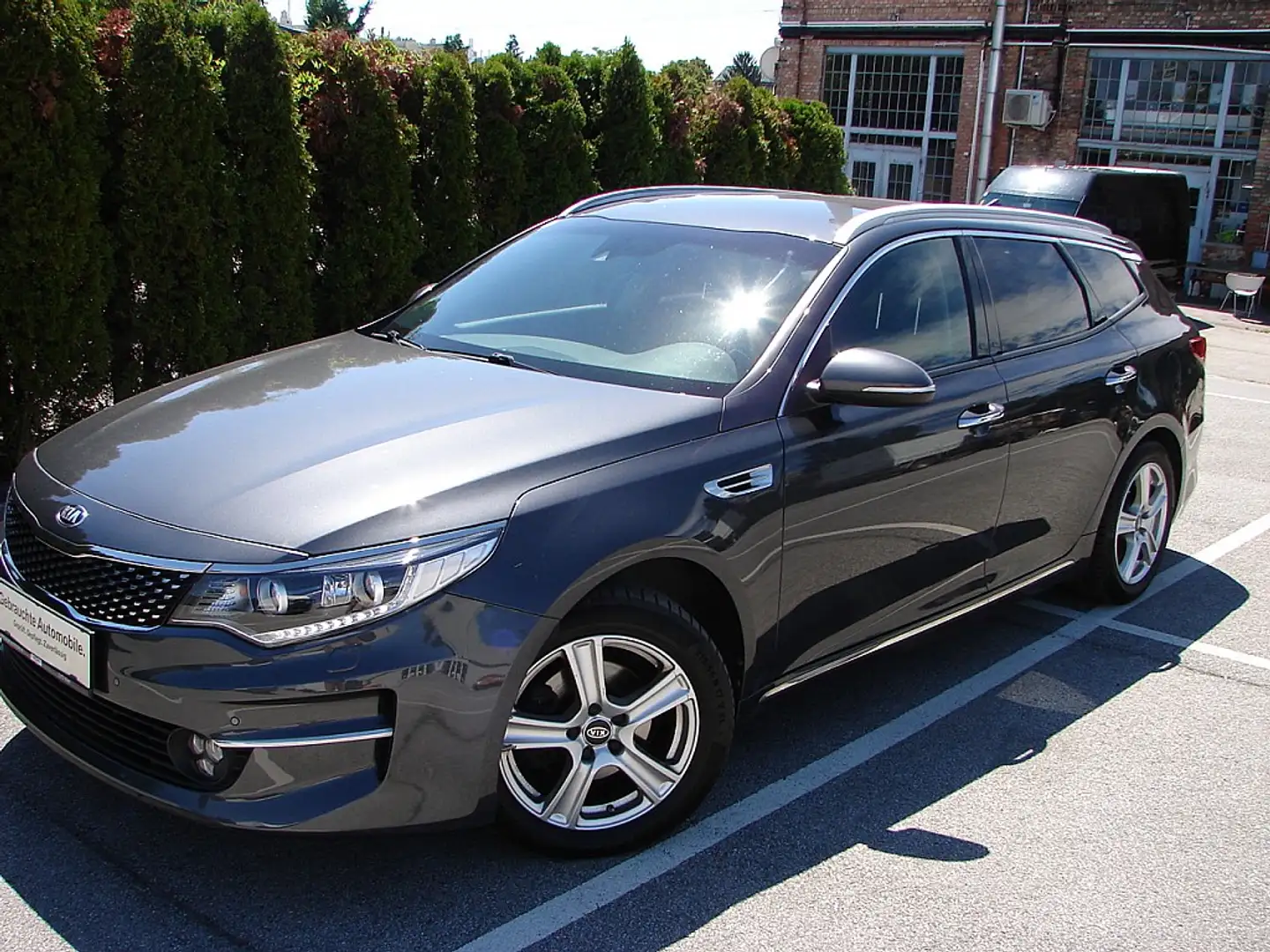 Kia Optima Wagon 1,7 CRDi ISG Gold DCT ** AUTOMATIK ** Grau - 1