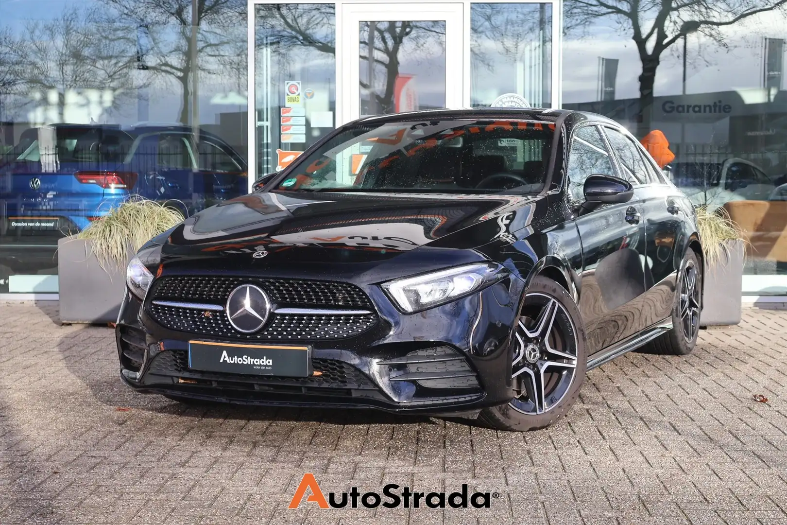 Mercedes-Benz A 180 Limousine A AMG-Line | LED | Sfeer | Stoelverwarmi Noir - 1