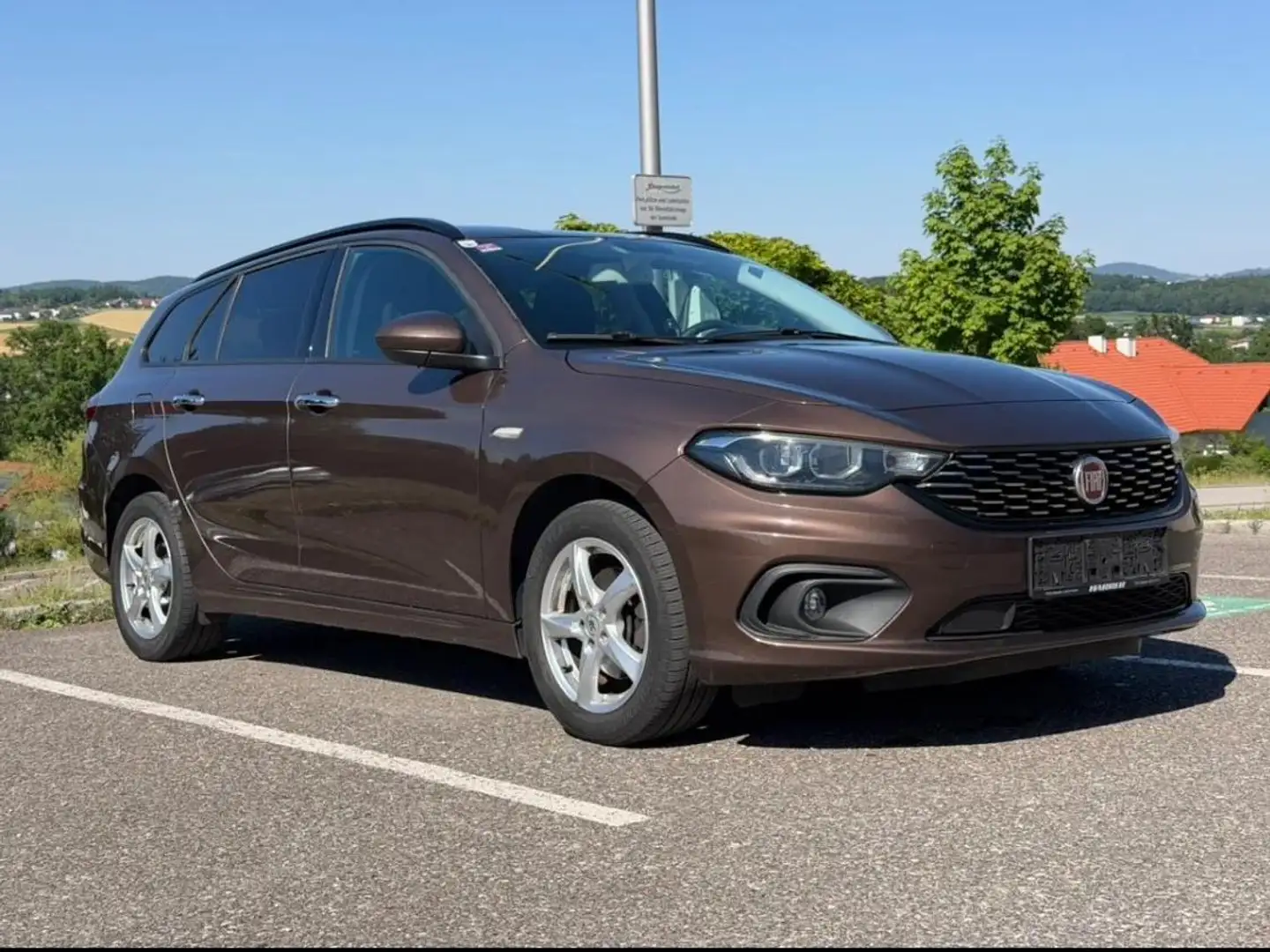 Fiat Tipo Fiat Tipo Kombi/Family Van Braun - 1