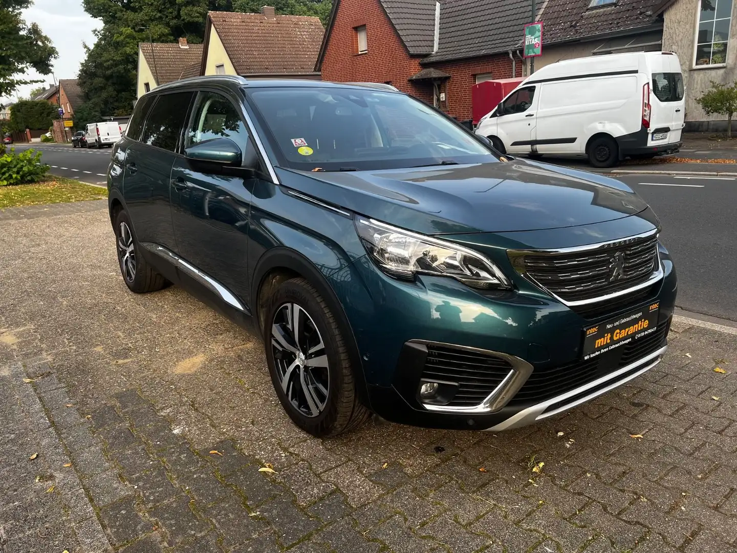 Peugeot 5008 BLUE HDI Allure 1.HD/7 SITZER/PDC/NAVI/TÜV - 1