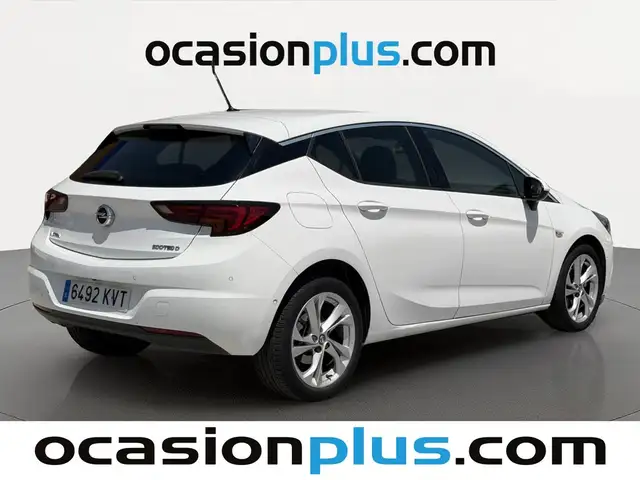 Opel Astra view 4