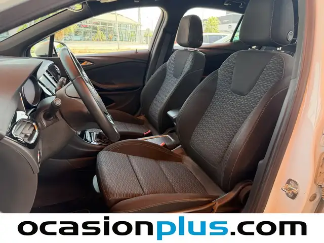 Opel Astra view 10
