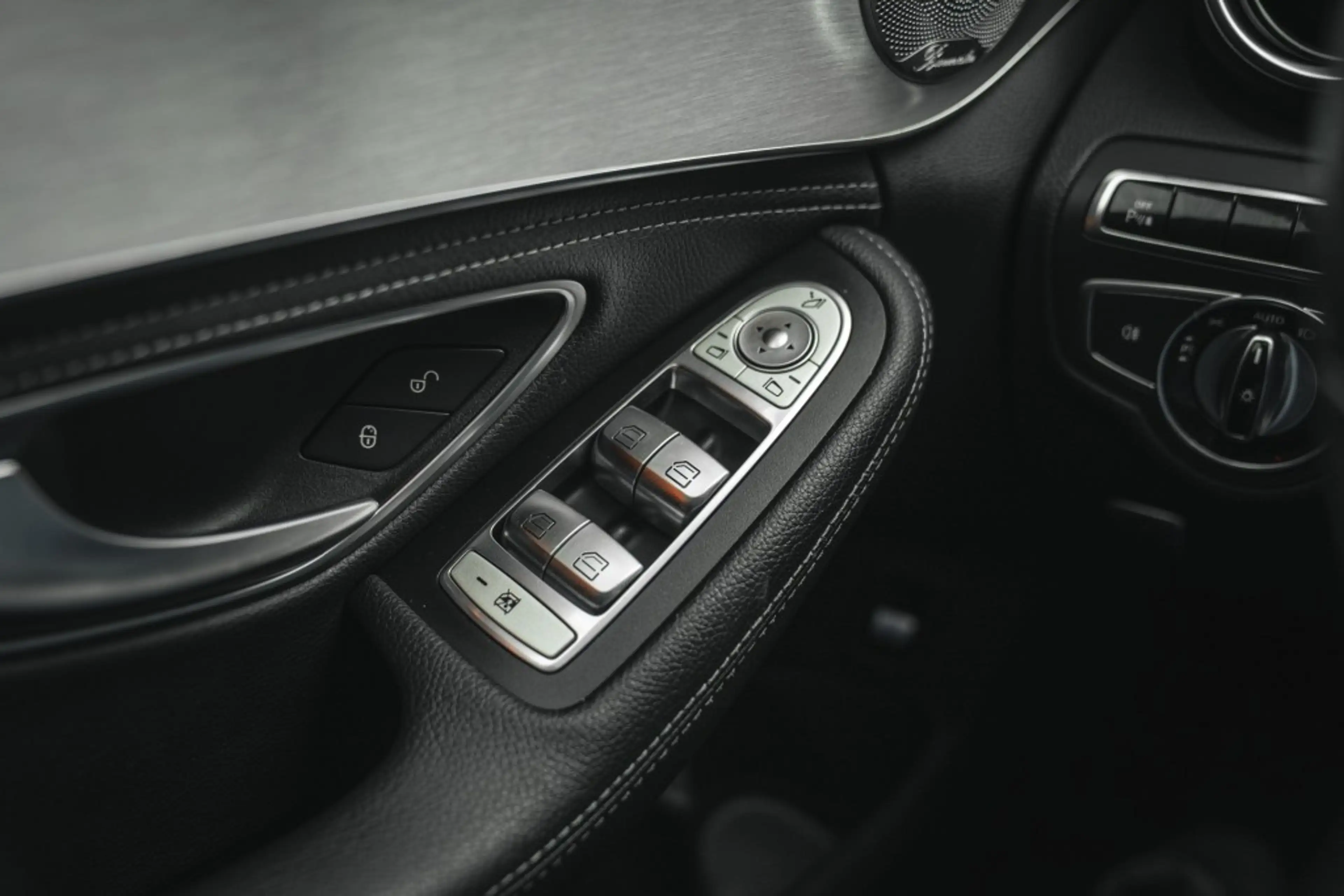 Mercedes-Benz C 350 C 350 E, burmeister, pano zuinig, stoelverw — photo 11