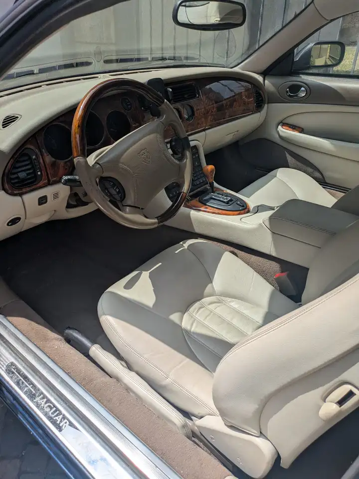 Jaguar XK8 Coupe 4.0, foto 11
