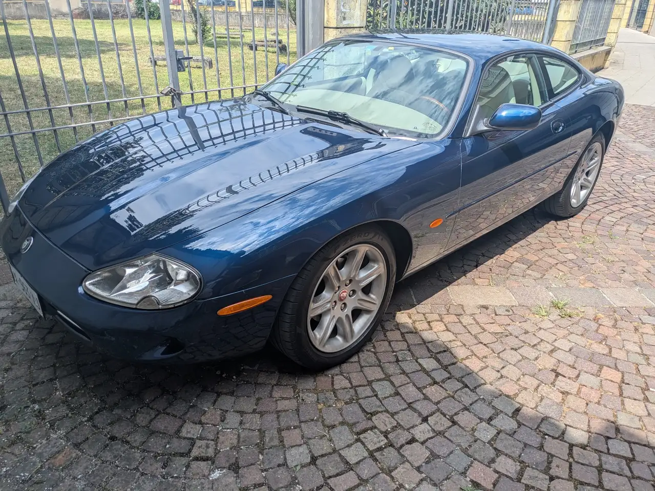 Jaguar XK8 Coupe 4.0, foto 4