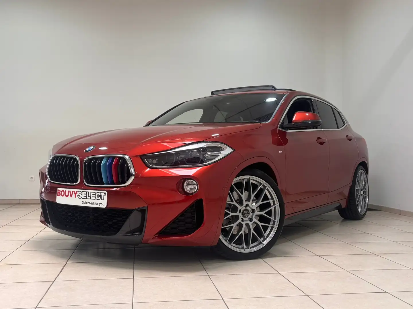 BMW X2 2.0iAS sDrive20 *NAVI*CAMERA*CAPTEURS AV/AR*CLIM* Orange - 1