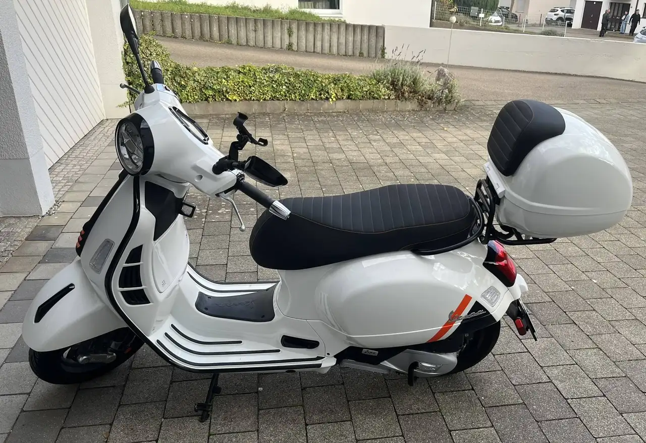 Vespa GTS Super Sport