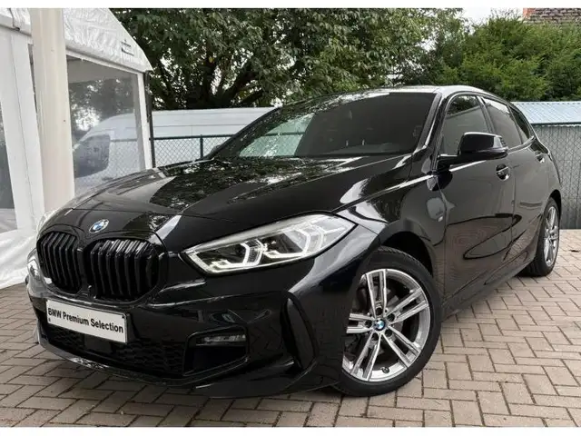 BMW 1 Series view 18
