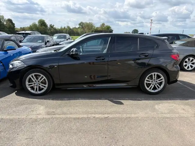 BMW 1 Series view 3