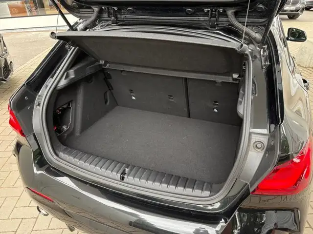 BMW 1 Series view 15